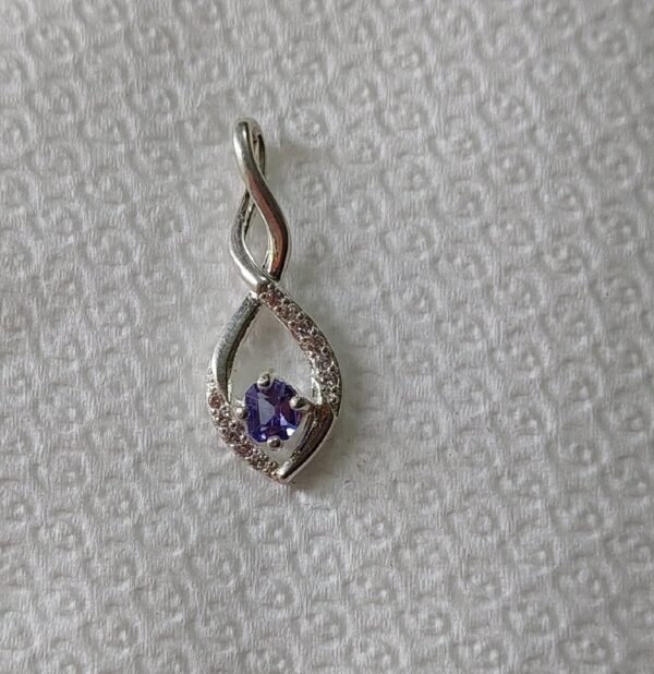 0.20ct Tanzanite Pendant